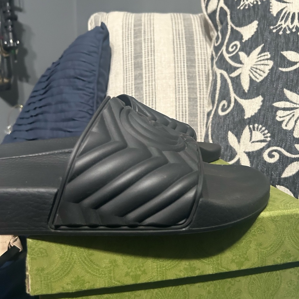 Gucci Sandals - Picture 4 of 14